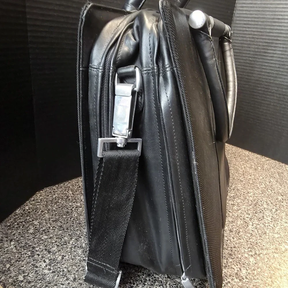 Zero‎ Halliburton Canvas/Leather Laptop Briefcase Black Business Bag **READ**
